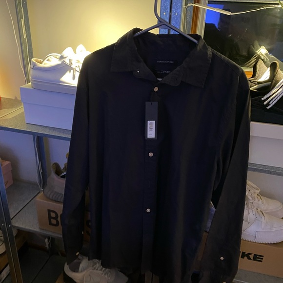 Banana Republic Button Down - Picture 1 of 3